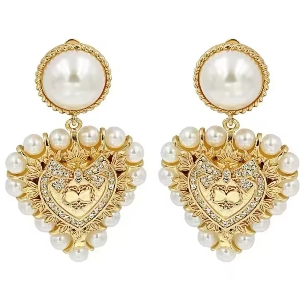 Baroque Pearl Heart Gold Earrings - Picture 4 of 7